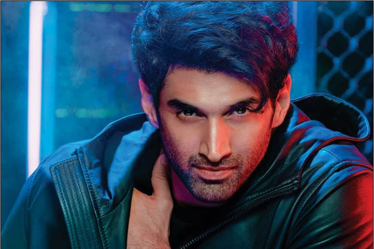 Aditya shares ferocious look from Malang