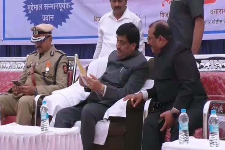 ashok chavan hosted flag in nanded