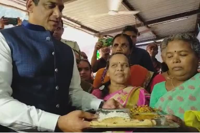 shivbhojan thali inaugration by guardian minister aslam shaikh