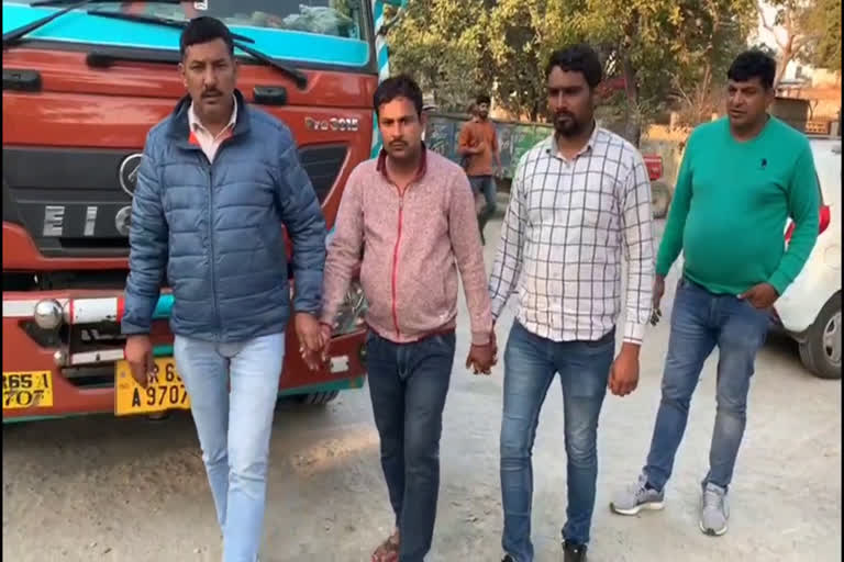 rohtak stf arrested drugs smuggler