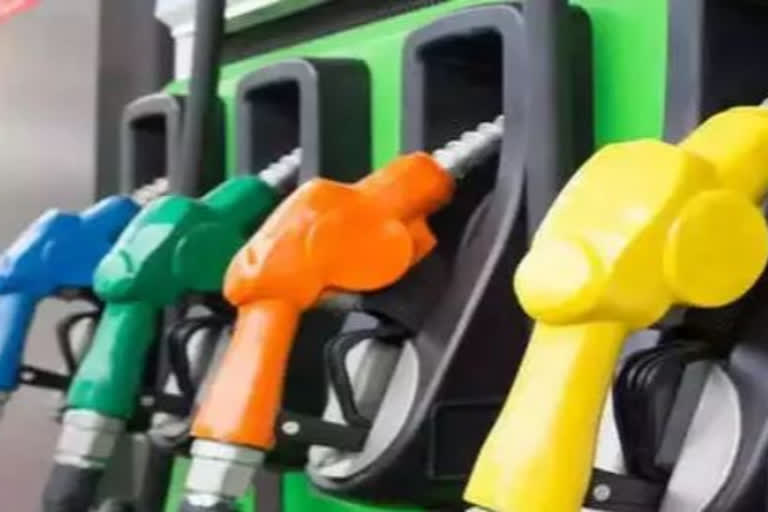 Petrol, diesel prices cheaper by over Re 1 in just 5 days