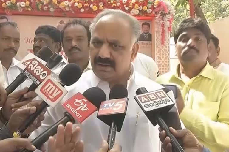 వైకాపా నేత ద్రోణంరాజు