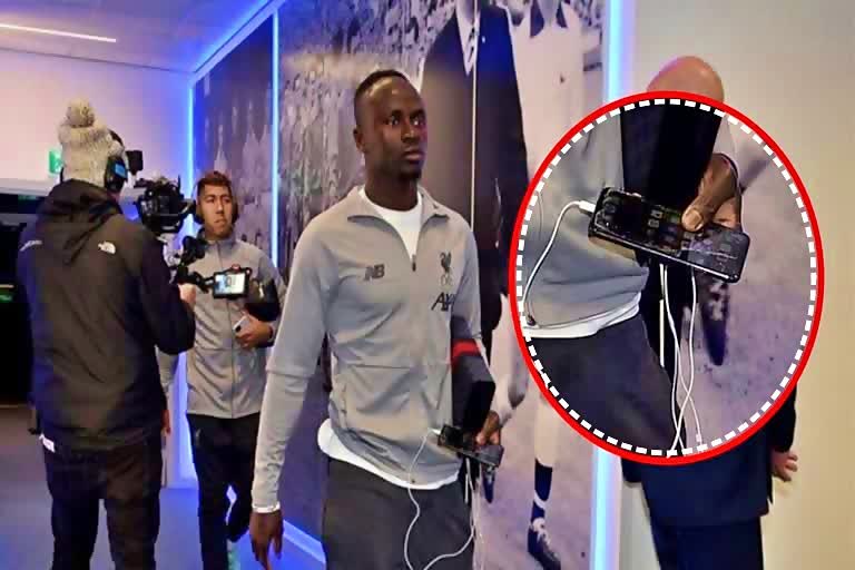 liverpool star sadio mane cracked iphone breaks fans hearts but his response is legendary