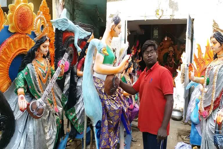 preparation of Saraswati at Hazaribagh