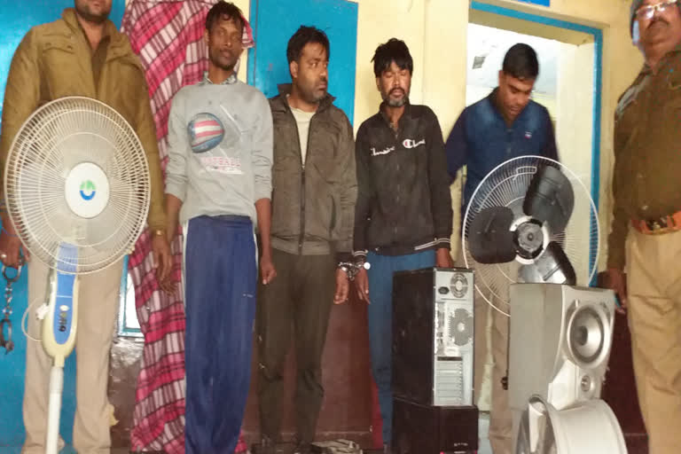 crooks do theft in sealed companies arrested by noida police