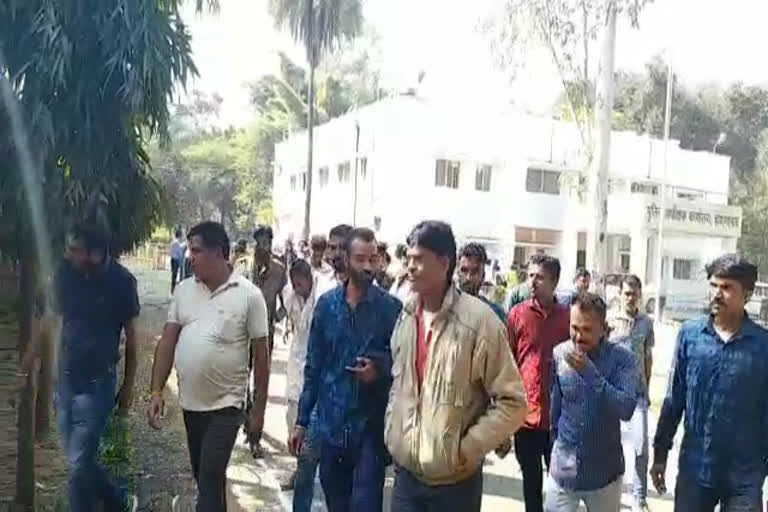 Police beat up people of Rajput society in hoshangabad