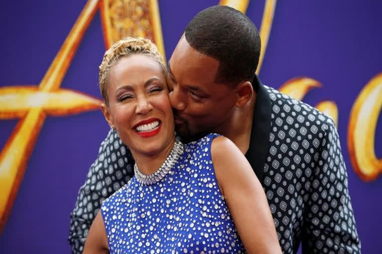 Will Smith beat up Tommy Davidson for kissing Jada