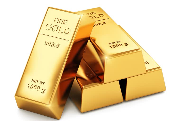 Gold drops Rs 182, silver tumbles Rs 1,083