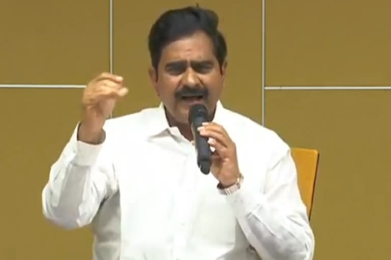 devineni uma comments on ys jagan over capital issue