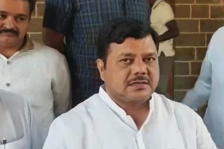 pravin derekar manmad