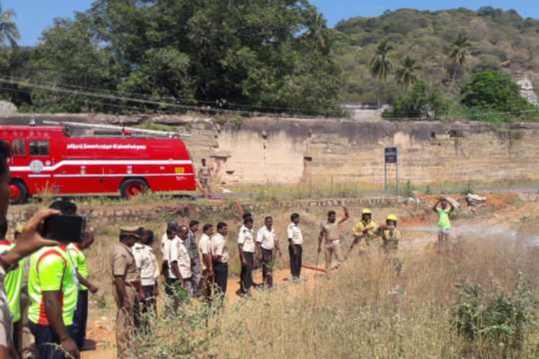 fire safety rehearsals by fire service department, கள்ளழகர் மலைப்பகுதியில் திருக்கோயில் தீத்தடுப்பு ஒத்திகை