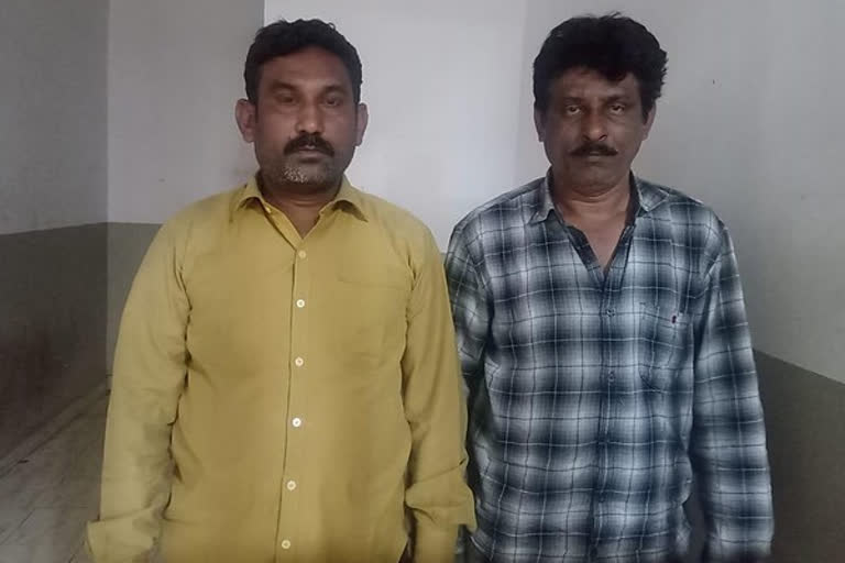 2 held in Telangana for duping 6 women with fake visa documents  വിസ തട്ടിപ്പ്; രണ്ട് പേർ അറസ്റ്റിൽ  വ്യാജ യാത്ര രേഖകൾ നൽകി തട്ടിപ്പ്; രണ്ട് പേർ അറസ്റ്റിൽ