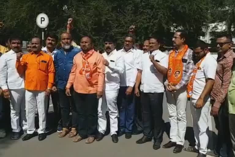 shivsena agitation dhule