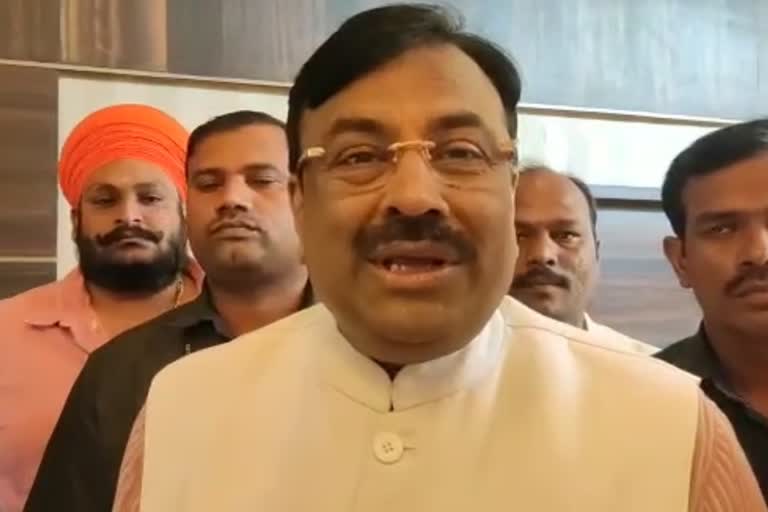 bjp leader sudhir mungantiwar