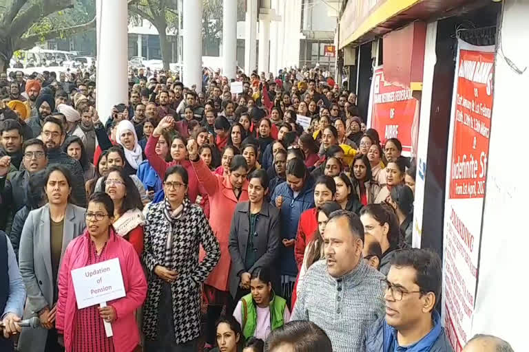 bank strike in chandigarh