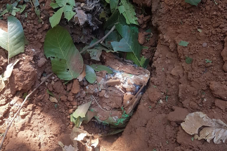 IED bomb planted by naxalites recovered in kanker