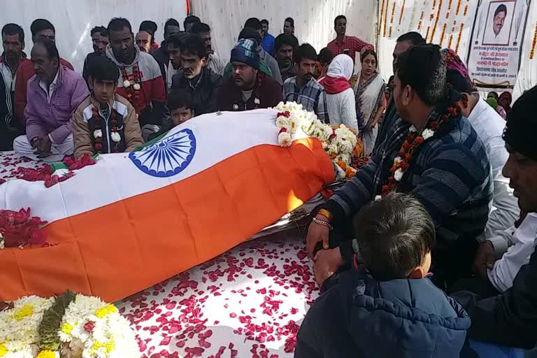 funeral-of-bjp-leader-manohar-uantwal-in-ratlam