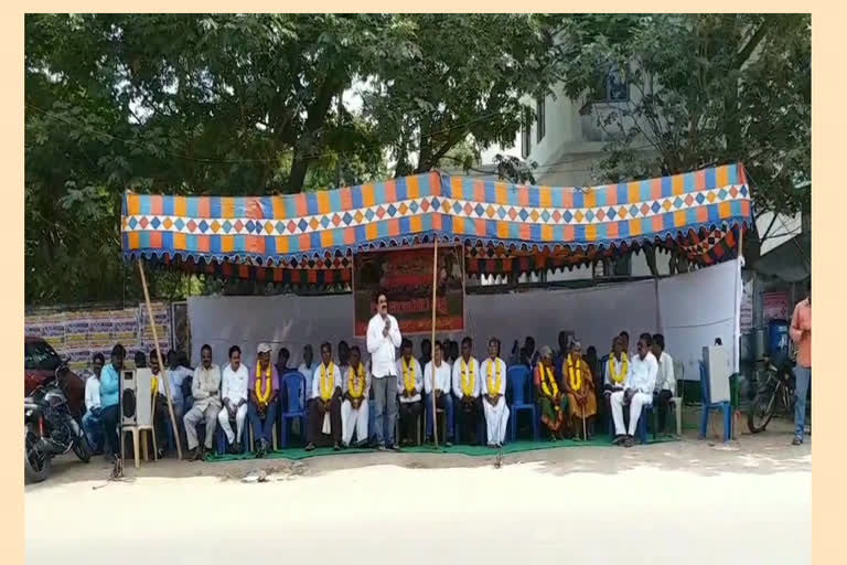 people protest in avanigadda for their lands at krishna