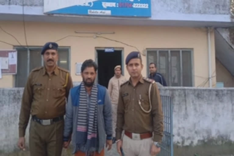 paonta police arrested tower battery thief in UP