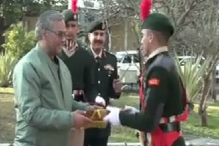 cm-trivendra-singh-rawat-honored-ncc-cadets-in-dehradun