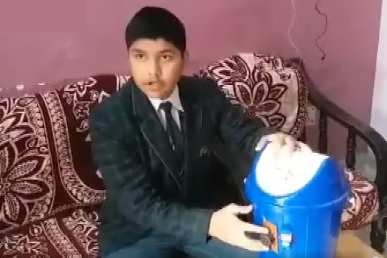 student of uttarakhand devansh-bhardwaj-created-smart-electronic-dustbin