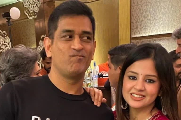 ms dhoni sakshi video troll on social media