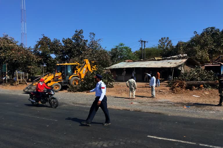 Encroachment removed from Indore-Ahmedabad National Highway