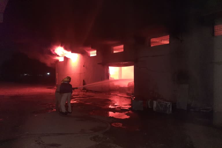 AC warehouse caught fire in raipur