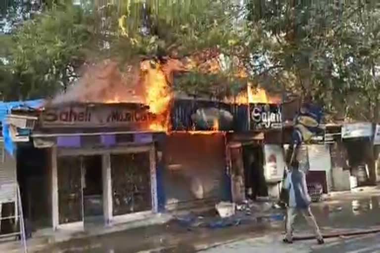 fire in Udaipur restaurant, उदयपुर न्यूज