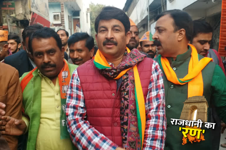 Manoj Tiwari in Laxmi Nagar