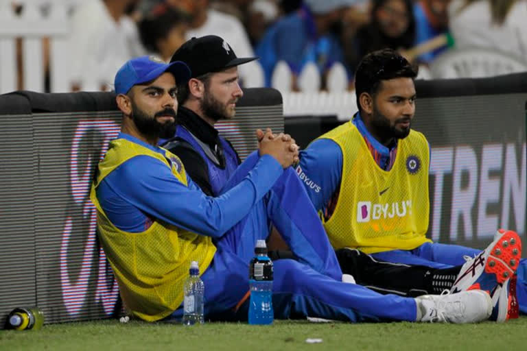 Spirit of Cricket: Virat Kohli, Kane Williamson and Rishabh Pant serve drinks during 5th T20I