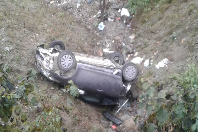 car-fell-in-the-ditch-in-dharchula