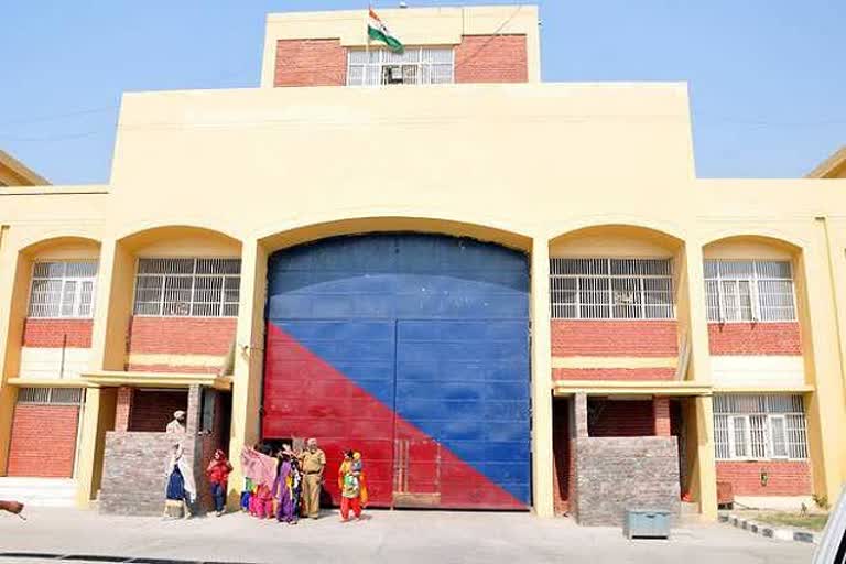 3 inmates escaped from amritsar jail