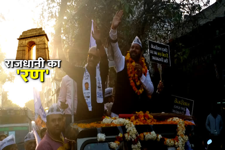 Road show of AAP star campaigner Vishal Dadlani