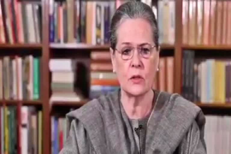 ಸೋನಿಯಾ ಗಾಂಧಿ ಆಸ್ಪತ್ರೆಗೆ ದಾಖಲು, Sonia Gandhi admitted to hospital