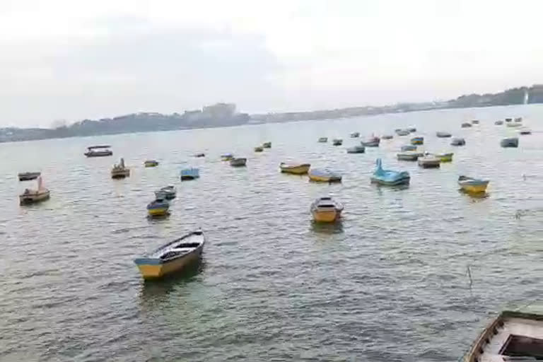 Organic farming near bhopal lake