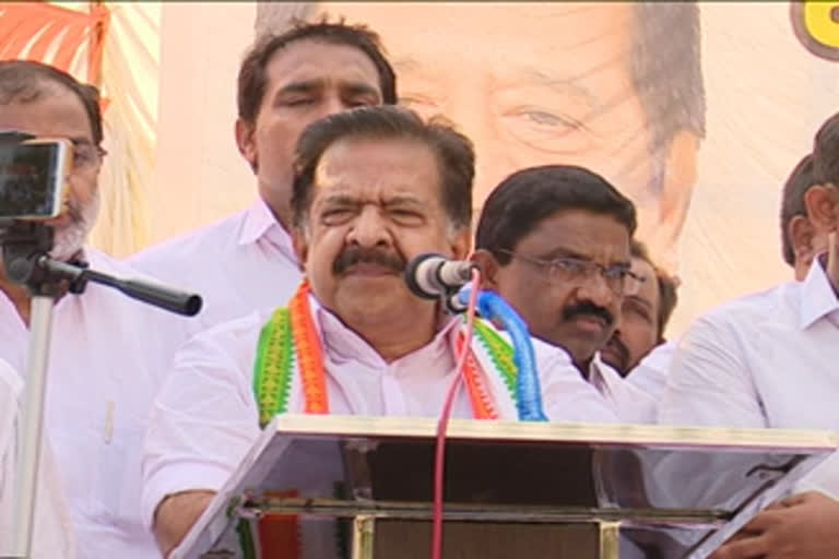 ramesh chennithala  രമേശ് ചെന്നിത്തല  കേരളത്തിന്‍റെ സാമ്പത്തിക രംഗം തകർച്ചയിൽ  ജനകീയ പ്രക്ഷോഭ ജ്വാല  ജനകീയ പ്രക്ഷോഭ ജ്വാല ആലപ്പുഴ