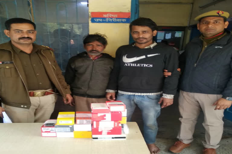 two mobile thieves arrested with 18 recovered phones in noida