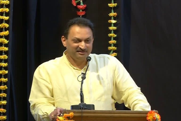 BJP MP Anant Kumar Hegde denies questioning the freedom movement