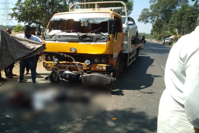 Toying car collid with a bike: one died!