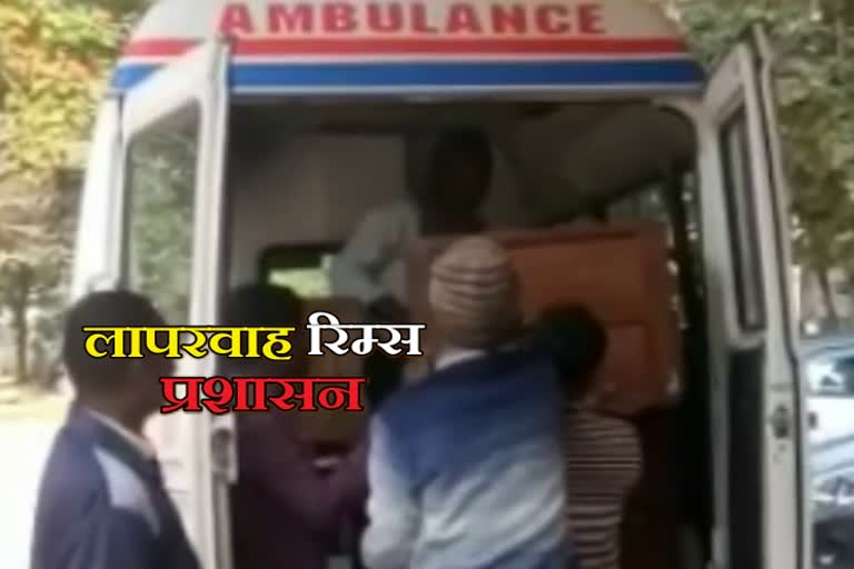 Ambulances in rims carry furniture in place of patients