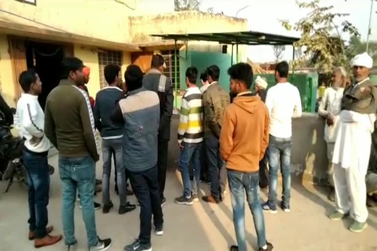 Woman hanged in Dhaulpur, धौलपुर में विवाहिता की खुदकुशी