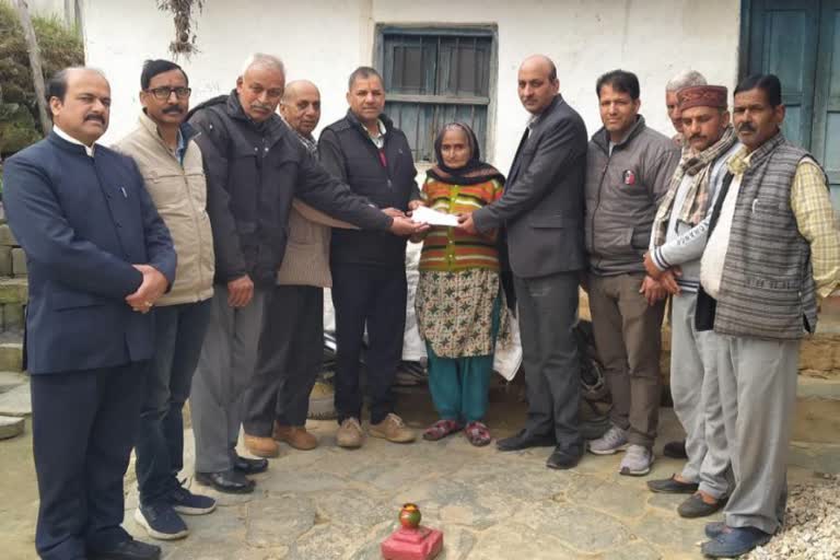 Temple management gave financial assistance to poor family