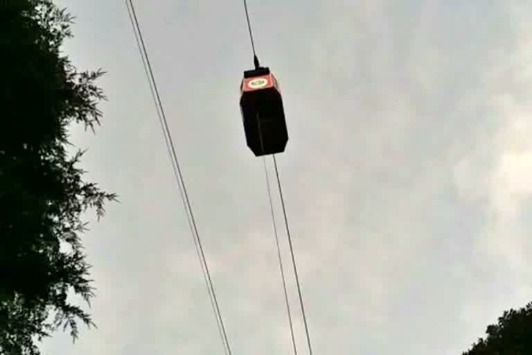 tourist-couple-and-six-others-were-hang-from-ropeway-in-uttarakhand