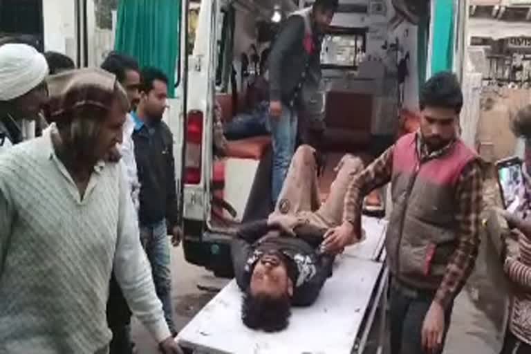 ट्रैक्टर ने बाइक को मारी टक्कर, tractor hit the bike