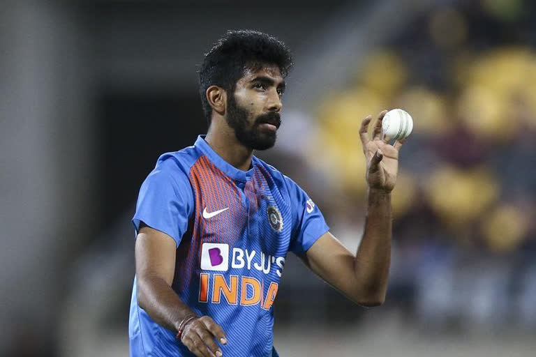 ind vs nz : indian bowlers give 24 wide runs bumrah shami most wide balls