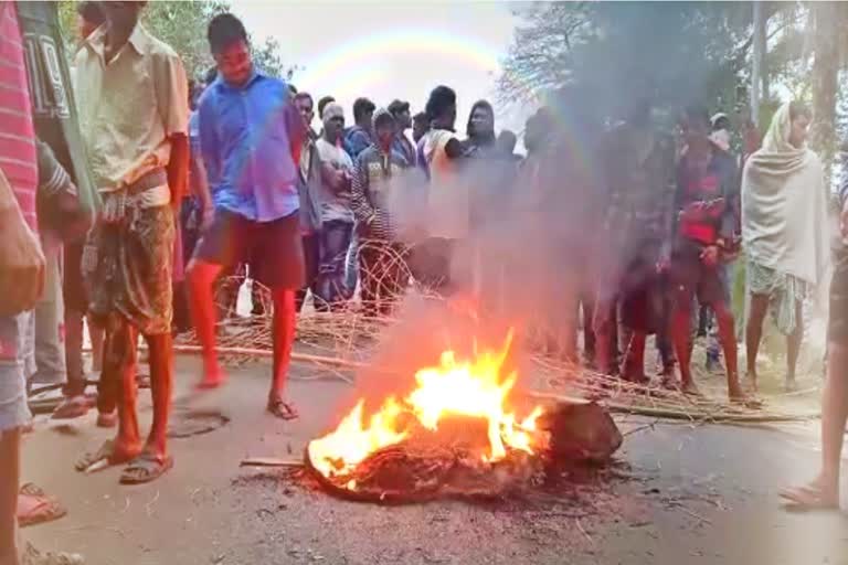 truck-accident-in-baripada-1-death-people-road-block-for-compansession