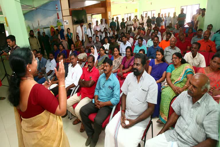 Awareness class and practical training in Corona virus  Corona virus  Novel Corona virus  tourism sector workers' Awareness class  Awareness class in corona virus  alappuzha Awareness class  Alappuzha corona  കൊറോണ വൈറസ്  കൊറോണ കേരള  കൊറോണ വൈറസ് ആലപ്പുഴ  ആലപ്പുഴ  ടൂറിസം മേഖല ബോധവത്കരണ ക്ലാസും പ്രായോഗിക പരിശീലനവും  ബോധവത്കരണ ക്ലാസും പ്രായോഗിക പരിശീലനവും  ബോധവത്കരണ ക്ലാസ് ടൂറിസം മേഖല  കൊറോണ ബോധവത്കരണ ക്ലാസ്