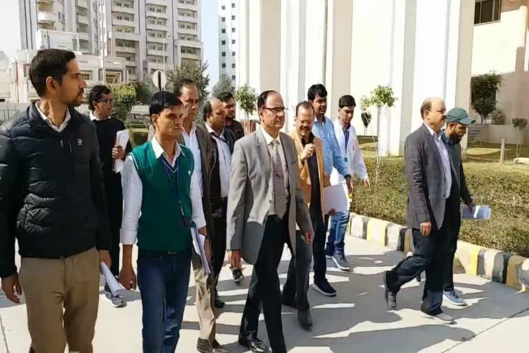 ESIC अस्पताल में अलर्ट पर स्टॉफ, Staff on alert at ESIC Hospital