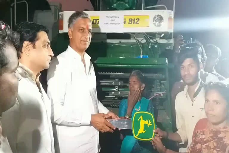 minister harish rao distributes vehicles to beneficiaries in siddipet